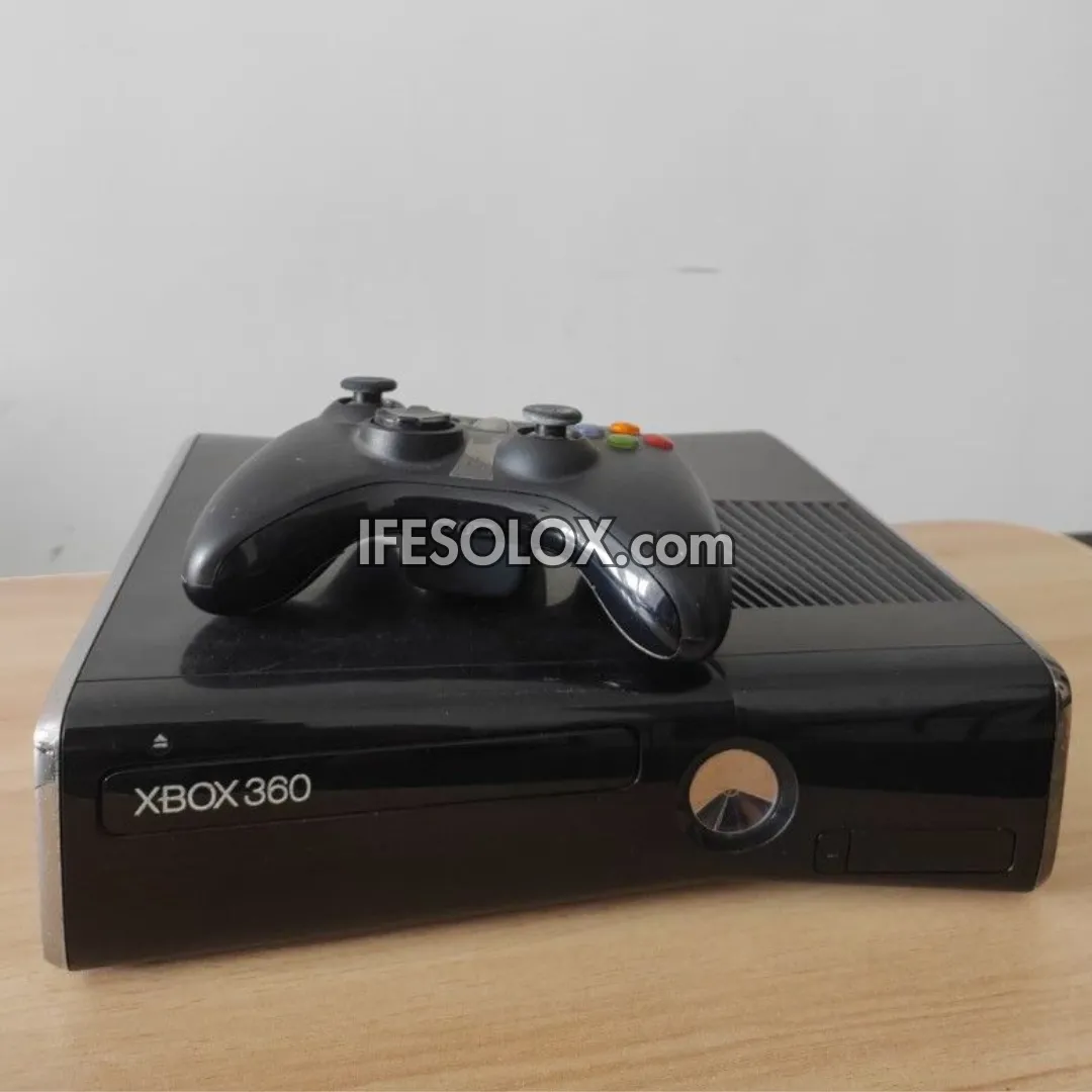 Microsoft XBOX 360 Slim 250GB Game Console Complete Set with 1 Wireless Controller and 30 games - Foreign Used