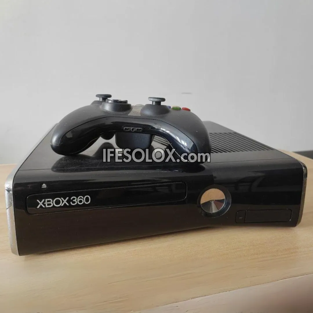 Microsoft XBOX 360 Slim 250GB Game Console Complete Set with 1 Wireless Controller and 30 games - Foreign Used